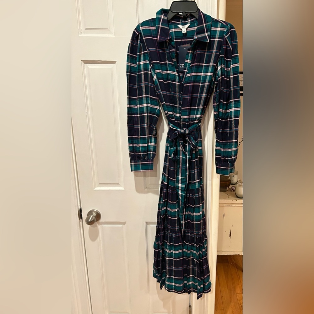 CROWN & IVY MIDI SHIRT DRESS. SIZE M. NWT